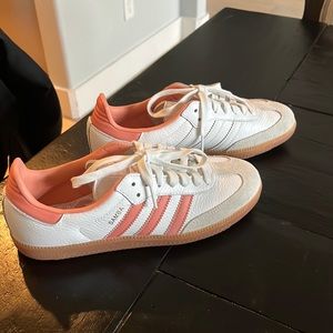 Women’s brand new adidas samba size 7 women’s
